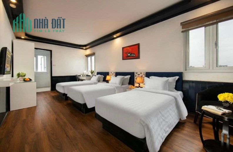Bán Khách sạn mặt phố cổ Mã Mây Quận Hoàn Kiếm 220m2x7tầng, dòng tiền 8 tỷ/năm.