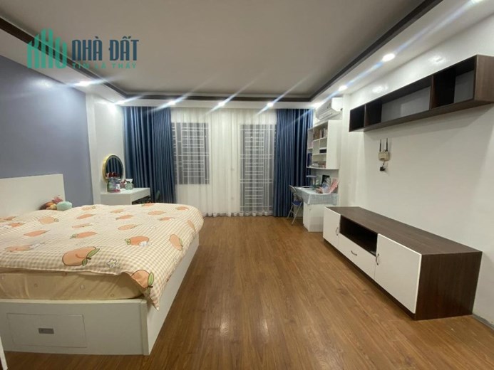💎 CỰC HIẾM 👉 LÔ GÓC 3 MẶT TIỀN
BÁN NHÀ ĐÊ LA THÀNH - ĐỐNG ĐA 39M 5 TẦNG CHỈ NHỈNH 4 TỶ