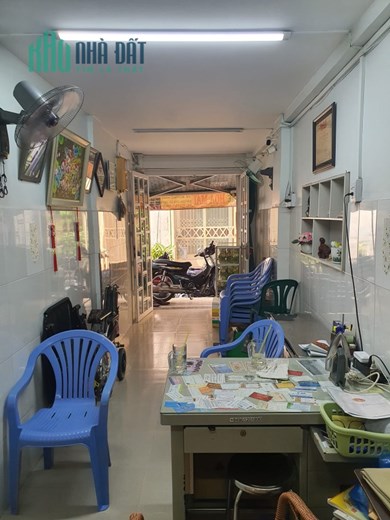 Bán nhà đường Nguyễn Tiểu La, quận 10, 30m2, giá 5 tỷ 2, hẻm xe hơi thông