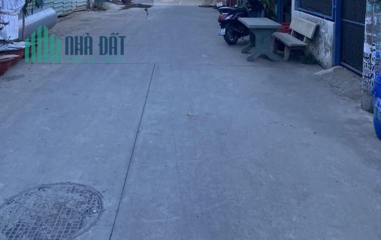 ♪ Đất cách đường Trần Cao Vân 40m, kiệt rộng, 61m2, chỉ 1.75 tỷ