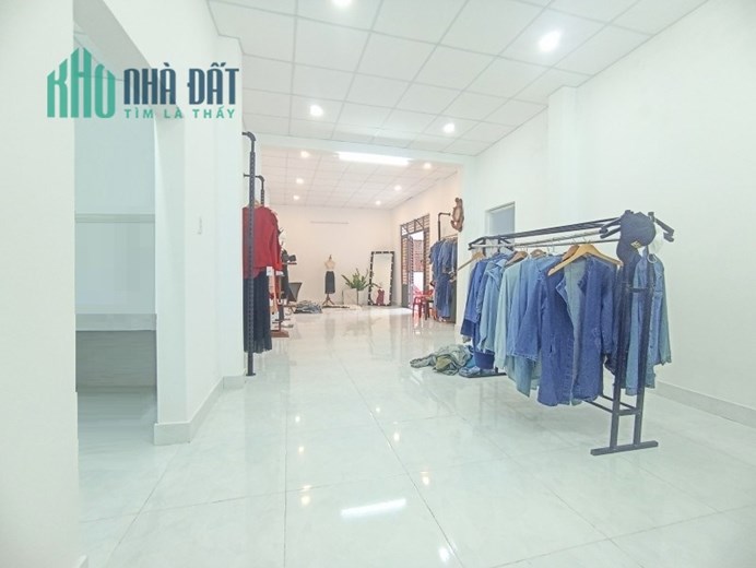 ♪ Lê Duẩn 111m2, Nhà C4 Sạch sẽ, Rẻ Nhất Phố giá chỉ ~20tr/m2, nhỉnh 2  tỷ
