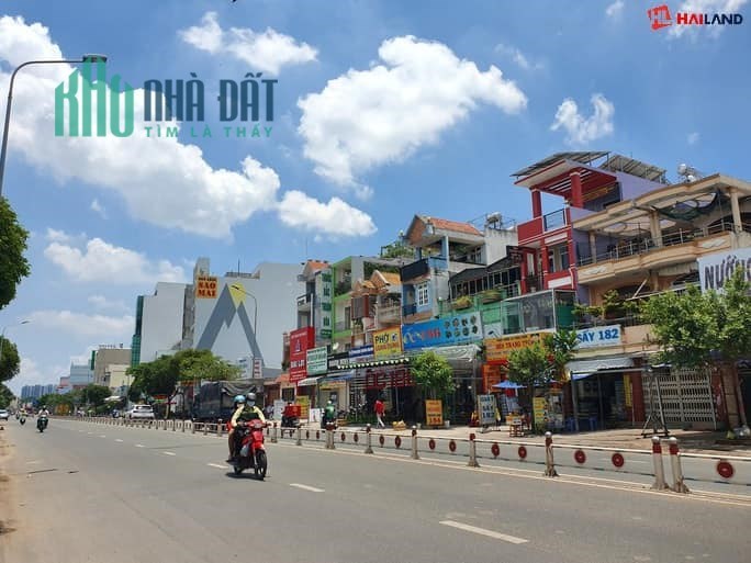 Bán nhà Lũy Bán Bích-ngang 4.3m-sổ nở hậu-100m2 chỉ 5 tỷ hơn