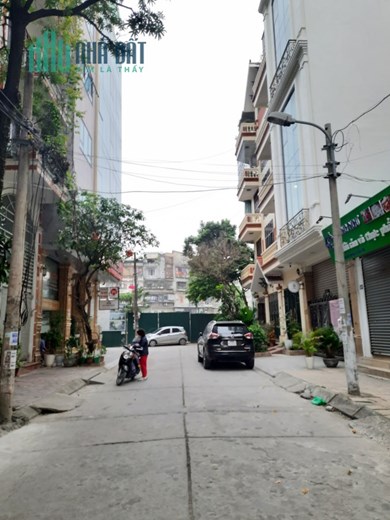 55m 5 Tầng Mặt Tiền 4m Nhỉnh 15 Tỷ. Phân Lô Vỉa Hè Rộng Ô Tô Tránh Dừng Đỗ Ngày Đêm Phố Hoàng Quốc