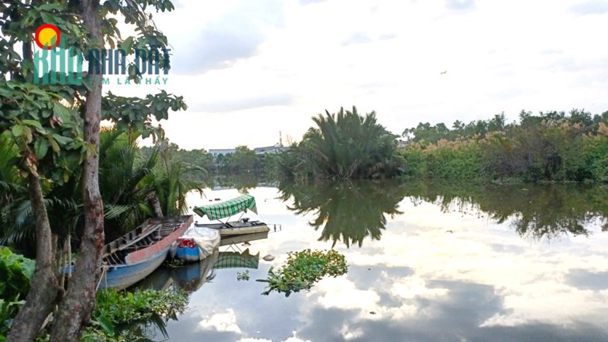 Bán đất View Sông – Linh Đông – Thủ Đức – DT: 100m2 – ngang 5m – đường xe tăng – giá 6.X tỷ.
