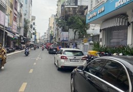 HƠN XÍU 12TỶ-NHÀ HẺM XE TẢI TRÁNH-ÔTÔ VÀO NHÀ NGUYỄN THIỆN THUẬT -5TẦNG-DT 44M2