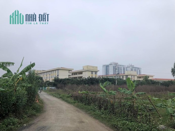 Bán Đất Khúc Thuỷ, Cự Khê Sát KĐT Thanh Hà
40m Mặt Tiền Hậu 4,40 Vuông Đẹp