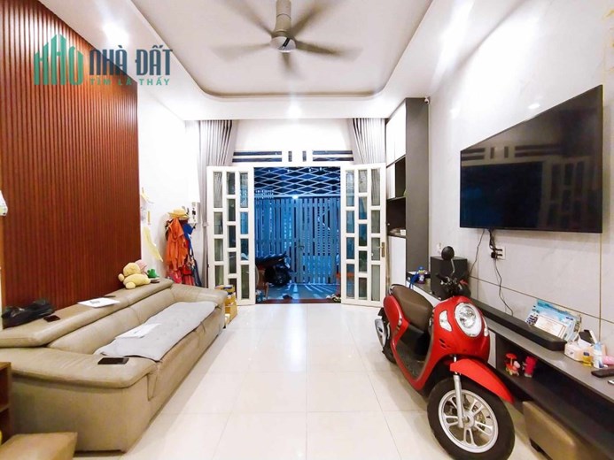 Bán nhà Phú Quận 8 Phú Định - hơn 60m2 - ngang rất rộng và dài - Thiết kế đẹp - Nội thất xịn