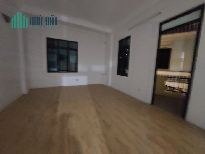 Cho thuê nhà, CHDV, VP, 65m2, 5T, 7P, 18tr, Âu Cơ.