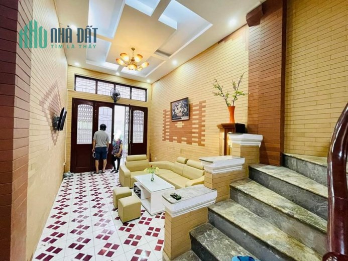 Bán nhà phân lô LÊ DUẨN ĐỐNG ĐA. 44 m, 4 tầng, mt 3,3m, 4PN, 6,65 tỷ