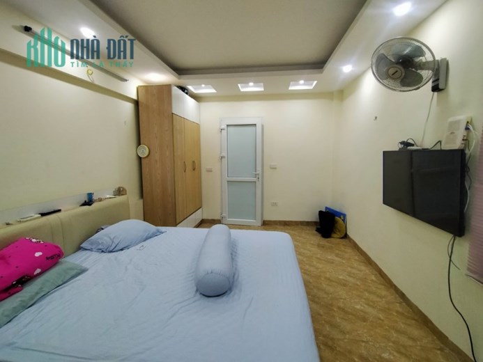 BÁN NHÀ PHƯỜNG NGỌC LONG BIÊN CHỈ 2,9 TỶ 30M 4 TẦNG DÂN XÂY NGÕ NÔNG GẦN PHỐ CỰC HIẾM