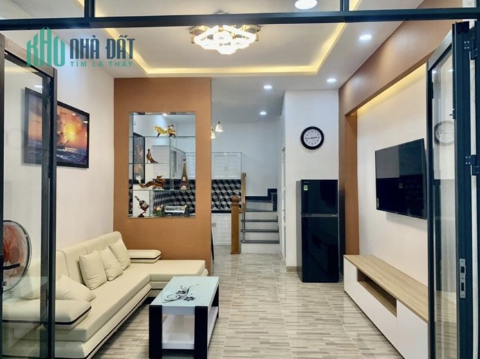 Bán nhà 2 tầng mới sát chợ Đầm , Nha Trang. Giá 2 tỷ 450