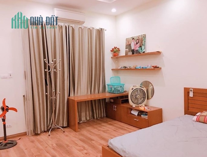 CĂN GÓC, LÊ DUẨN 23m x 4 tầng, giá 3.05 tỷ