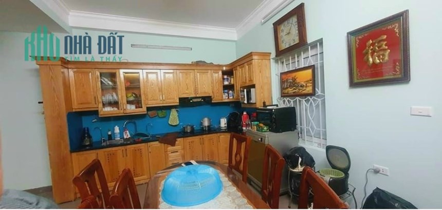 BÁN GẤP NHÀ PHỐ HÀNG THIẾC 22m x 3 tầng,MT 3.5 giá 2.95 tỷ