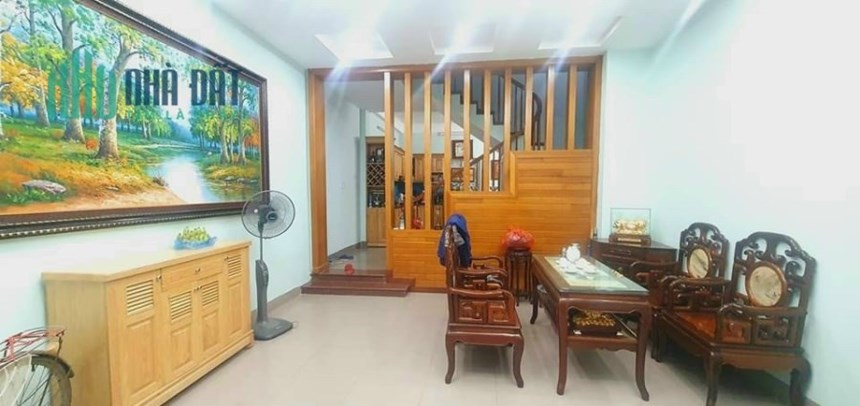 BÁN GẤP NHÀ PHỐ HÀNG THIẾC 22m x 3 tầng,MT 3.5 giá 2.95 tỷ
