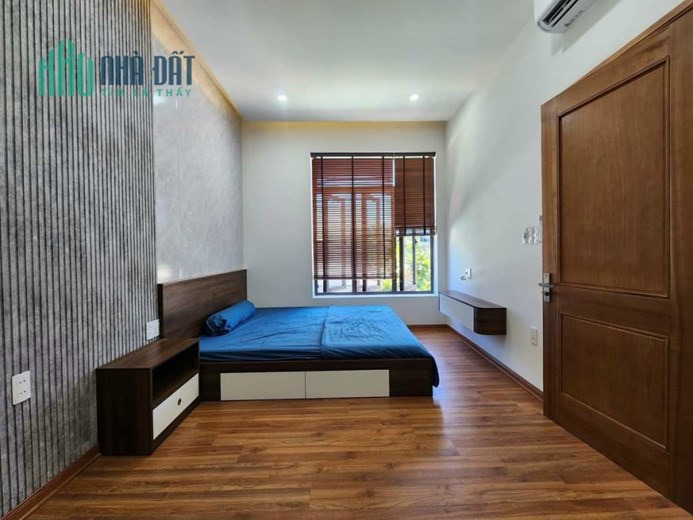 Nhà Lô góc, đường Bùi Thị Xuân, cách Trần Hưng Đạo 100m, ngay Euro Villa 1
