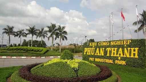Bán gấp 1000m2 đất, vị trí đất cực đẹp, sát KCN Phú An Thạnh, Bến Lức Long An