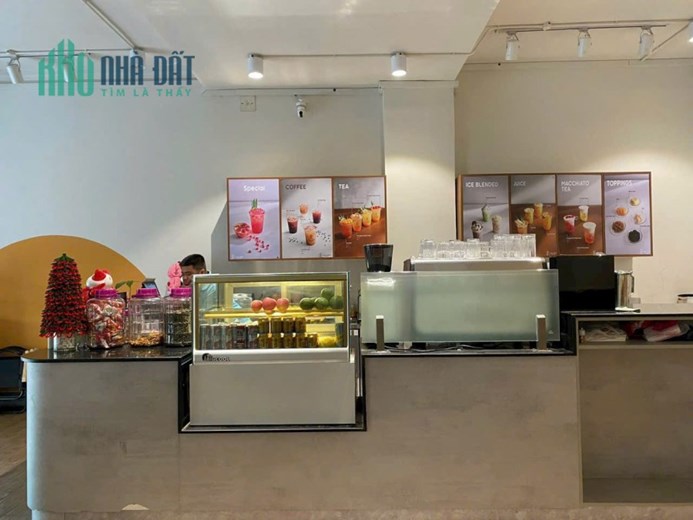 Bán Nhà Mặt Tiền Lý Thường Kiệt, Giáp Quận 10, 224m2, Ngang 6m, Dòng Tiền 100tr, Nhỉnh 62 Tỷ TL.