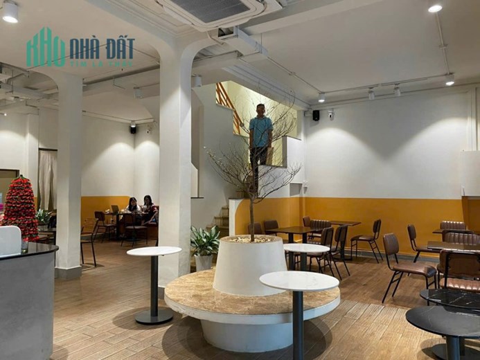Bán Nhà Mặt Tiền Lý Thường Kiệt, Giáp Quận 10, 224m2, Ngang 6m, Dòng Tiền 100tr, Nhỉnh 62 Tỷ TL.