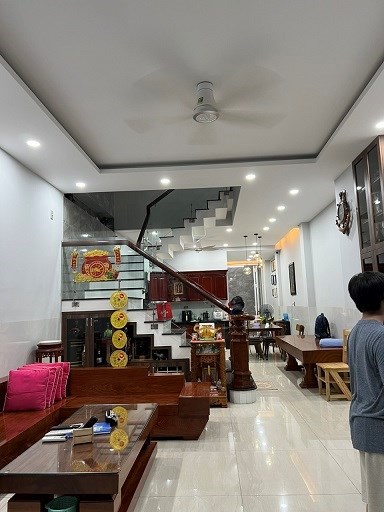 Cho thuê nhà gần trường Nguyễn Trung Trực phường 15 quận Gò Vấp full nội thất cao cấp