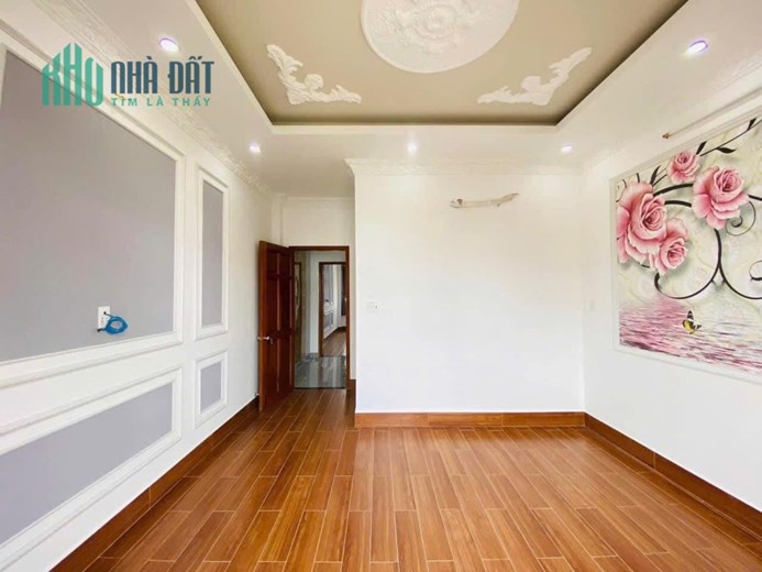 Bán nhanh nhà đẹp, đúc  4 tấm , Nguyễn Ảnh thủ Quận 12, hẻm xe tải, dọn vào ở ngay.