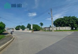 Cần bán đất 3 mặt tiền tại Phú Chánh Tân Uyên Bình Dương
