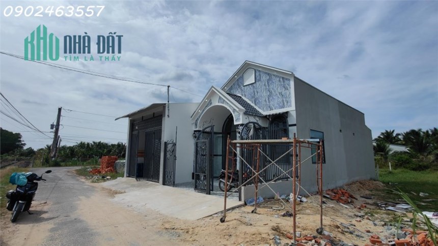Nhà trước mặt Nhựa Thổ Cư 100% xuất bán chỉ 980 triệu đ
