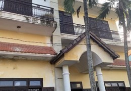 Cho thuê nhà 3 tầng đường Phan Bội Châu ( phố Pháp ), trung tâm phố cổ, Hội An, Quảng Nam