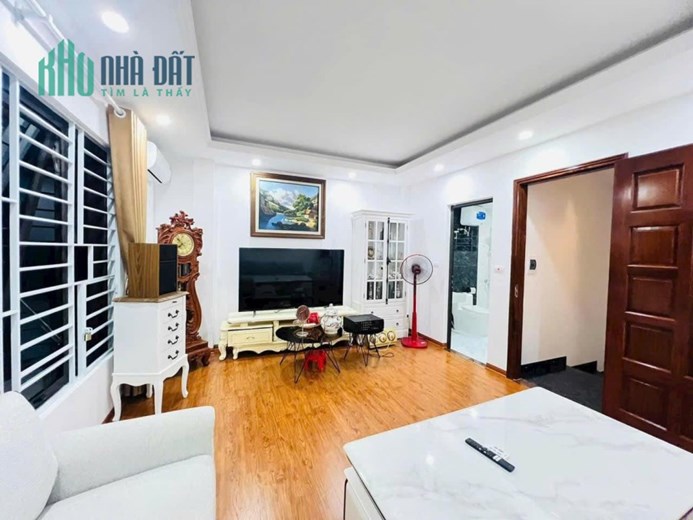 Thuỵ Khuê thông Võng Thị - Nhà mới full Nội thất ở ngay đón Tết 2024 - Ngõ trước nhà rộng 3m, đánh