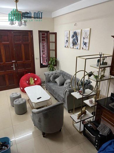 Bán nhà Lạc Long Quân, Cầu giấy, 35m2, 6 tầng, mặt tiền 5m, Giá siêu rẻ.