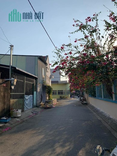 HÀNG NGON - BỔ - RẺ CHO NHÀ ĐÀU TƯ, CHỦ HẤP HỐI CẦN RA ĐI GẤP CĂN CẤP 4 HXH, CÁCH LÊ VĂN LƯƠNG 70M,