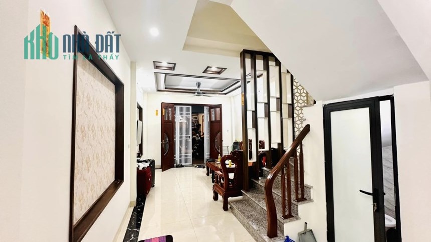 Hoa Hậu Xóm, Tam trinh 45m2, 5 tầng, ngõ ô tô tránh, gần phố, 4,5 tỷ.