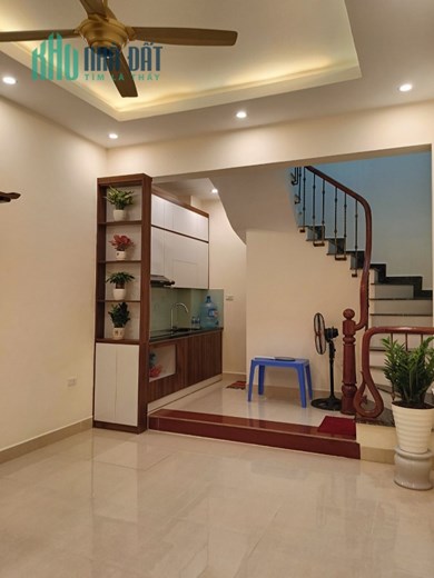 Quá đỉnh,nhà mới phố Thuỵ Khuê, sát ô tô, thiết kế mới nhất, thông thoáng 33m*4T*MT 4m.