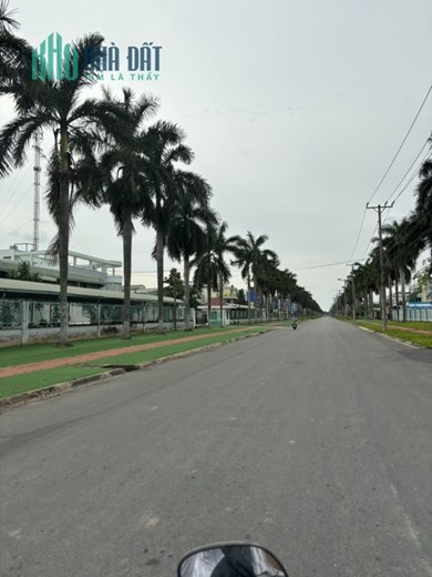 Bán 2 nền đất thổ cư liền kề,mỗi nền 125m2,nằm ngay MT đường 30m số 1A,Đức Hòa,Long An
