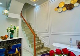 Cần Bán Nhà Hẻm 7m Đường Lê Hồng Phong , Phường 2, Quận 10