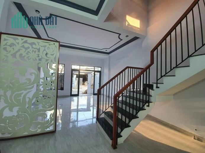 Chỉ 2.350 tỷ có nhà SỔ HỒNG RIÊNG, 2PN, 2WC Phường Tân Thới Nhất Quận 12.