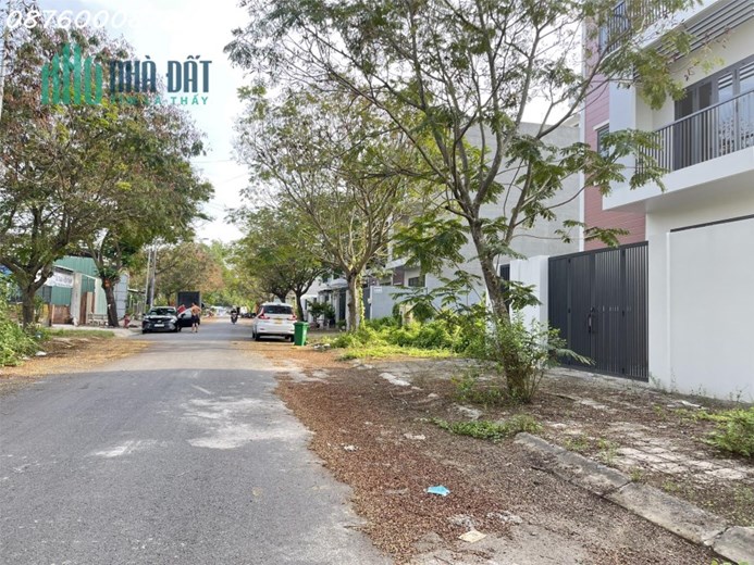 Bán đất KDC Lập Phúc Nhà Bè. DT 7m x 20m giá chỉ 5X triệu/m2. Đường 16m, dãy nhà phố đang bán 11 tỷ