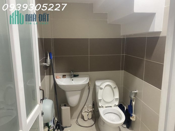 NHÀ ĐẸP ĐÚC MỚI CÓ DÒNG TIỀN 80M2 GIÁ CHỈ 5.1 TỶ