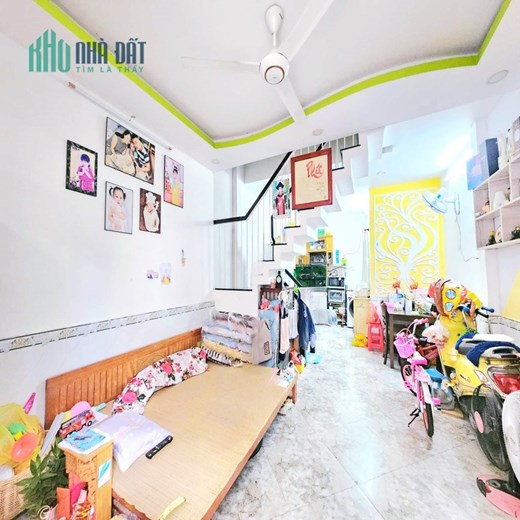 Nhà Bán Phan Văn Trị, Gò Vấp, Emart, 3 Tầng BTCT. Chỉ 3 Tỷ x (TL)