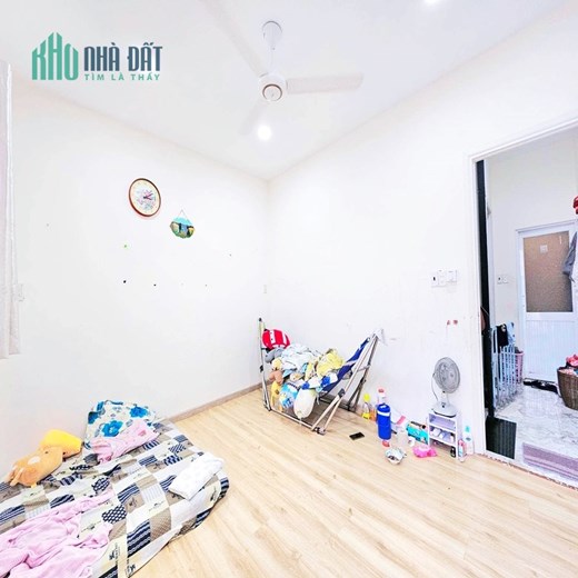 Nhà Bán Phan Văn Trị, Gò Vấp, Emart, 3 Tầng BTCT. Chỉ 3 Tỷ x (TL)