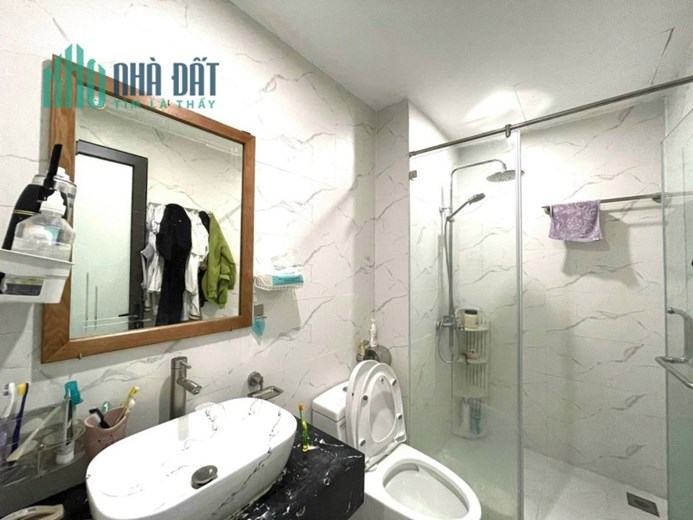 SIÊU PHẨM. Bán nhà Định Công Thượng, Hoàng Mai. 60m2 x 5T. MT 4m. Nhà đẹp. Full nội thất. 7 tỷ.
