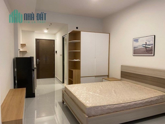 Cho thuê căn hộ Soho Rescident, 100 Cô Giang, Quận 1 : - 1PN thiết kế studio, full nội thất