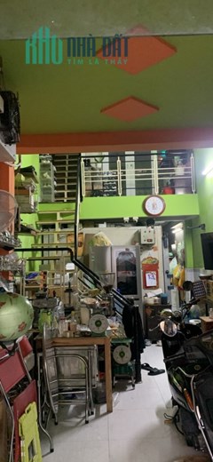 Chính chủ chuẩn bị định cư tại Úc nên cần bán gấp nhà trong chợ hẻm lớn Oto đi vào được