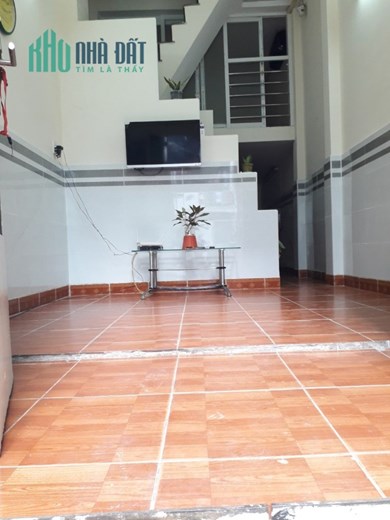 Bán nhà gấp đường Trần Văn Mười Hóc Môn 2 tầng 100m2 chỉ 3.2  tỷ Bán