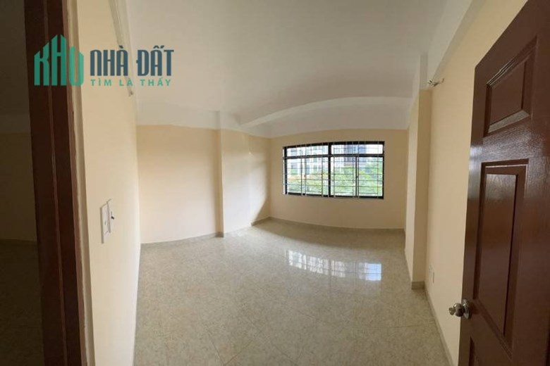 Cho thuê nguyên căn căn hộ chung cư M3 Tôn Thất Thuyết, quận 4 : - Kết cấu trệt, 2 lầu 2 mặt tiền