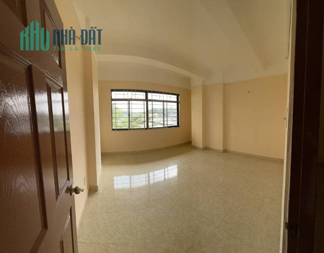 Cho thuê nguyên căn căn hộ chung cư M3 Tôn Thất Thuyết, quận 4 : - Kết cấu trệt, 2 lầu 2 mặt tiền