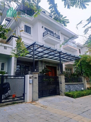 VIP !! Bán biệt thự đơn lập KDT Trung Hòa 250mx4T oto vỉa hè 50 ty sang trọng Cầu giấy tặng NT cao