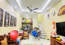 ĐỘC, TÔ VĨNH DIỆN, TỒN TẠI TRONG 24H

39m x 4T, mt 3,9 , giá 4,1 tỷ