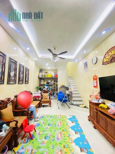 ĐỘC, TÔ VĨNH DIỆN, TỒN TẠI TRONG 24H

39m x 4T, mt 3,9 , giá 4,1 tỷ