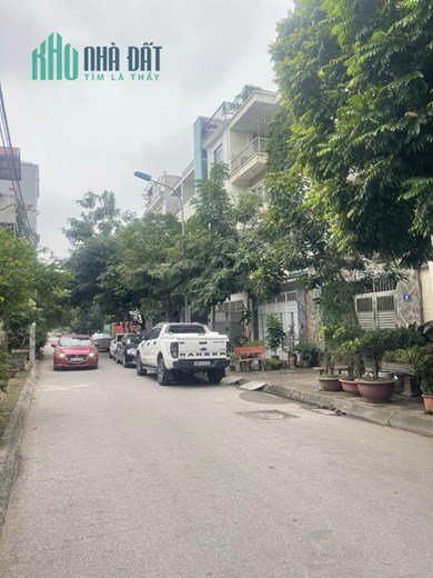 Nhỉnh 8 tỷ sở hữu hơn 90m LK Tân Tây Đô. Sẵn KD cho thuê dòng tiền ổn định. 
Ib xem nhà: 0916731784