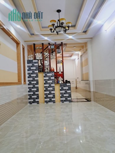 Chính Chủ Ngợp Ngân Hàng, 4x19m, 8.7 Tỷ, Mặt Tiền Đường Số 10m, Quận 7